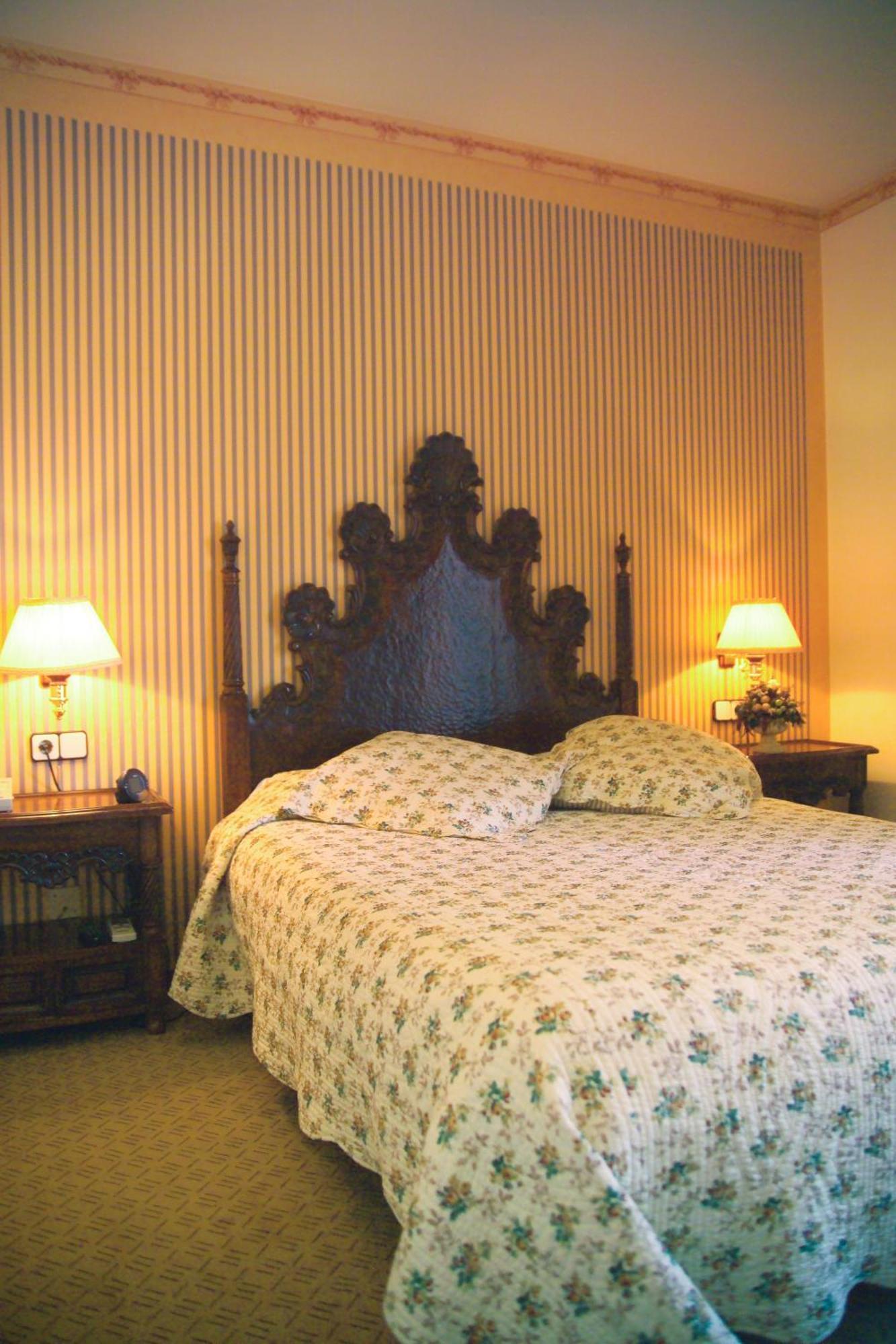 Fonda Ca La Manyana Guest House Sant Juliá de Vilatorta Екстериор снимка